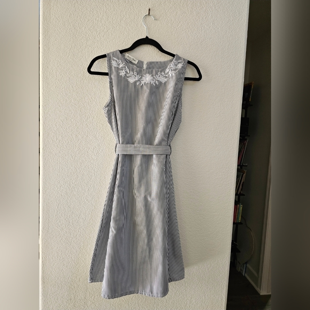 Elegant Striped Dress with Embroidered Detail